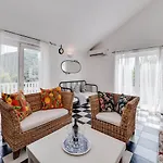 Vila Angela *