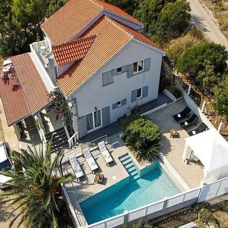 Vila Angela