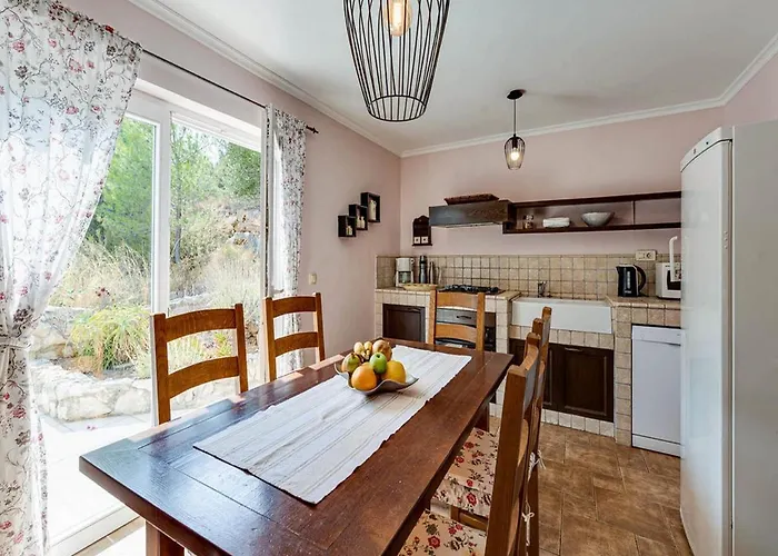 Villa Angela Lastovo